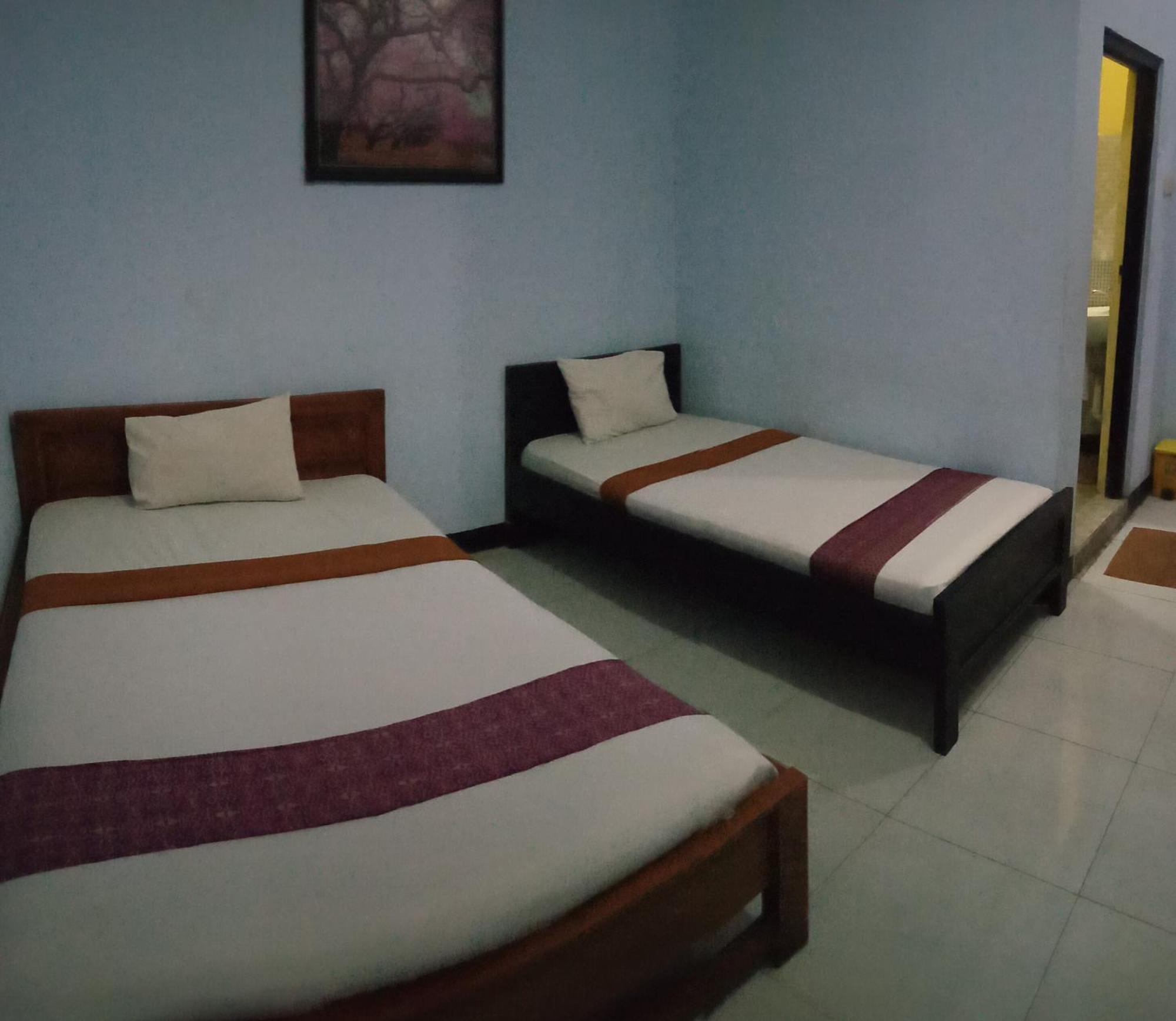 Hotel Ilhami Blitar Экстерьер фото